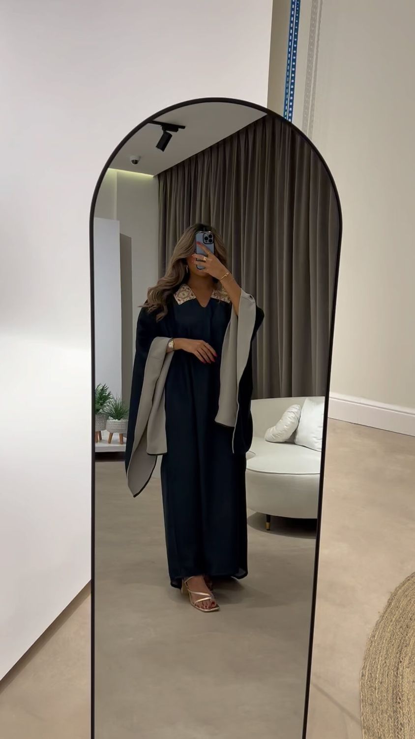 Two-tone cape kaftan